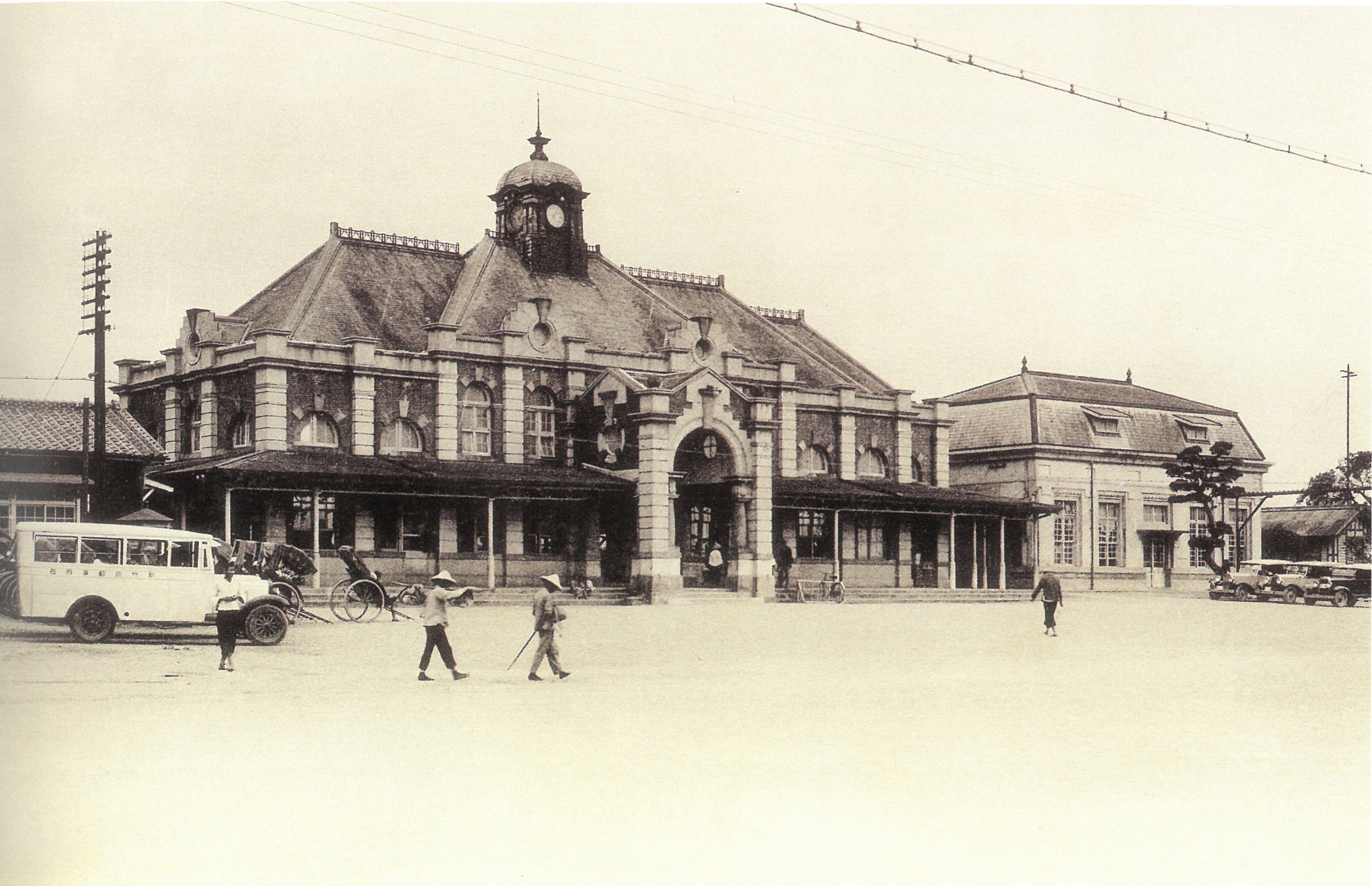 竹市鐵道藝術村「時光機」展 老照片帶您飛越新竹鐵道百年史